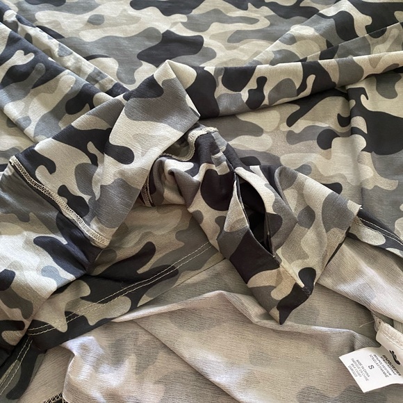 NWT Spiritual Gangster Camo active top - Picture 9 of 9
